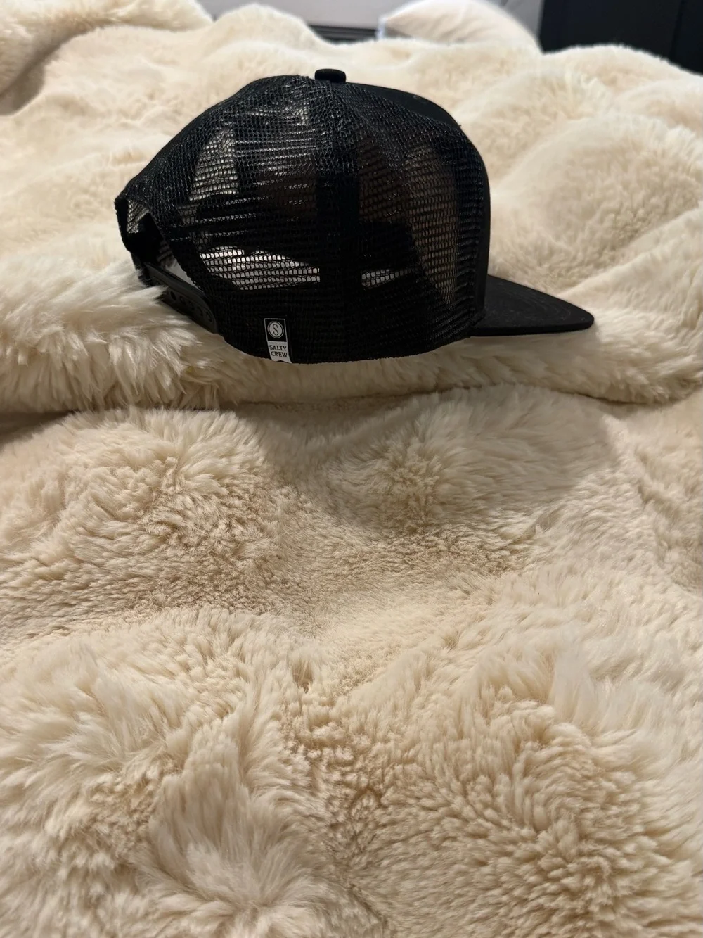 Kids Adjustable Salty Crew Black Trucker Hat with Red Logo Patch. New, not worn.